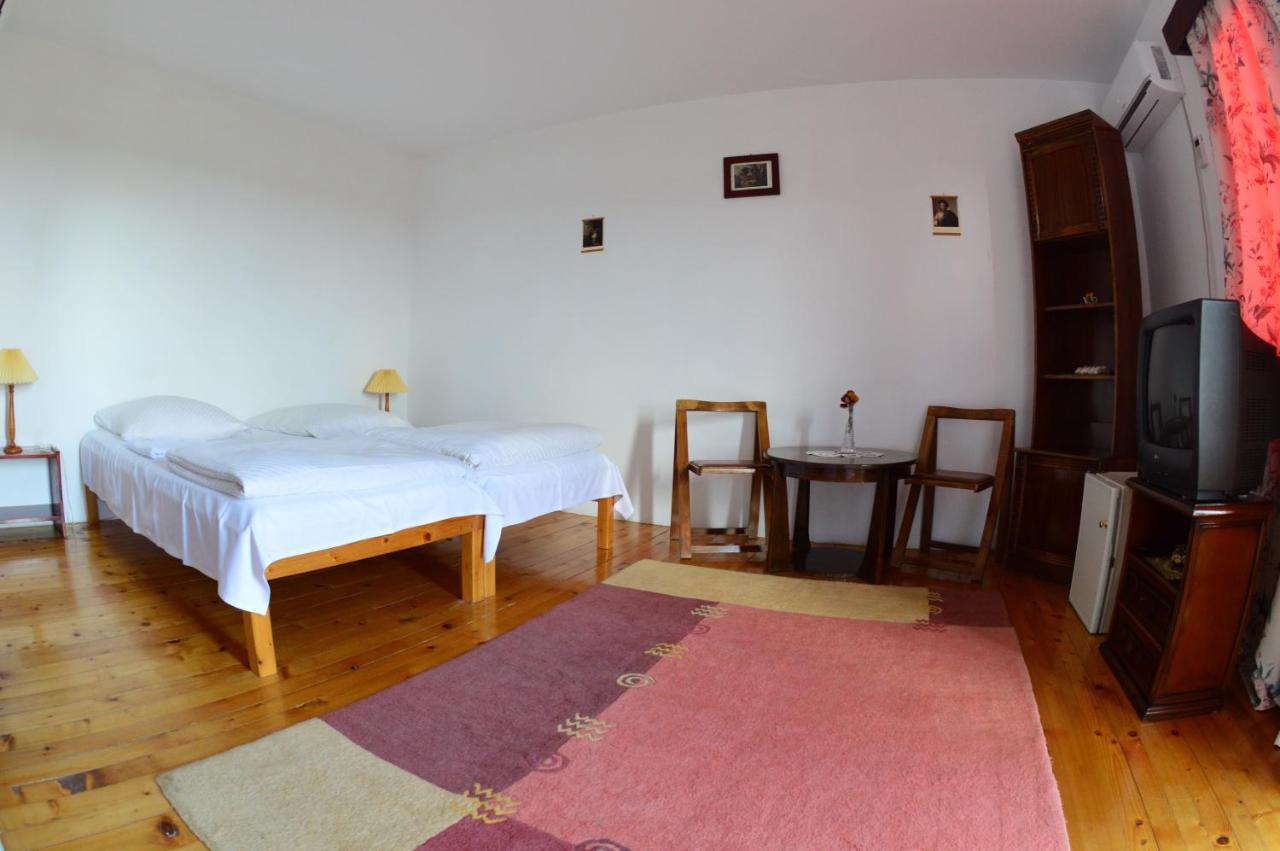 Casa Altius Felix Apartment ไบเลเฟลิกซ์ ภายนอก รูปภาพ